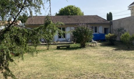 Vente de maison avec jardin verdoyant à Bordeaux